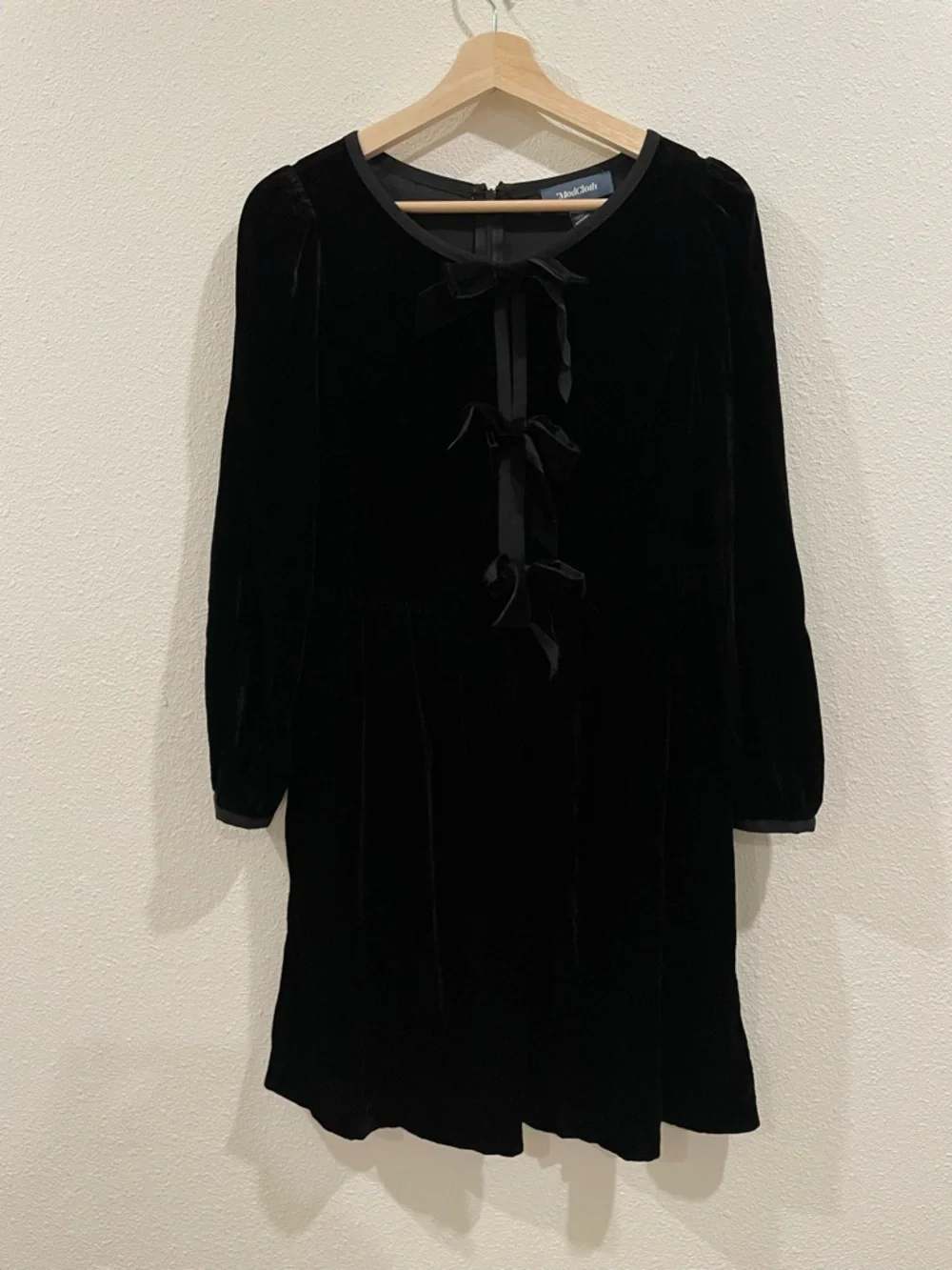 Modcloth Black Velvet Bow Mini Party Dress Size 6 - Picture 4 of 11